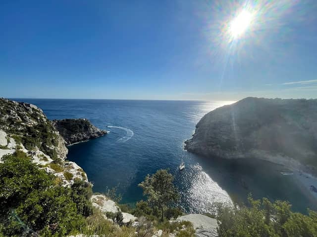 Grama Bay - Image 1