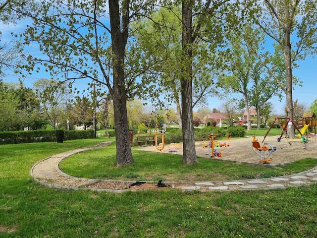 Park - Image 2