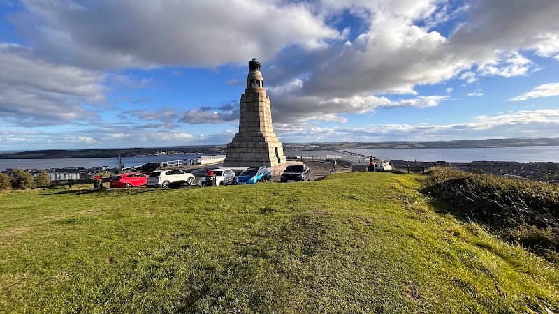 Dundee Law - Image 2