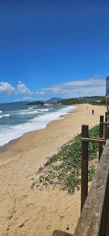 Praia da Ilhota - Image 1