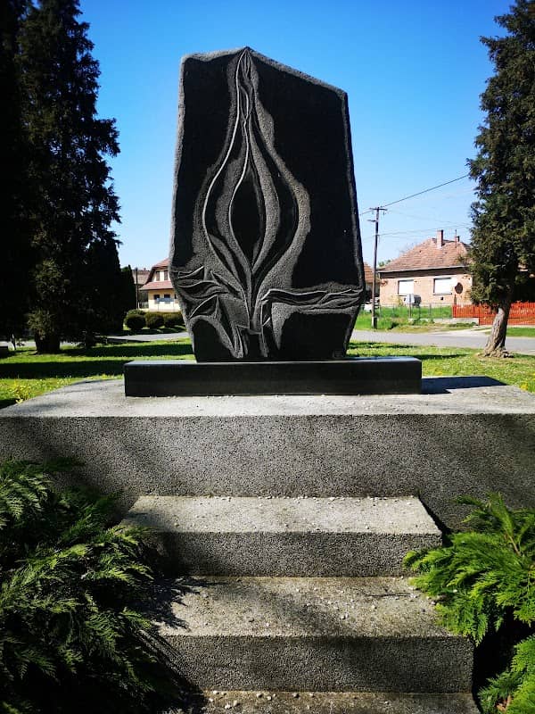 Emlékpark - Image 1