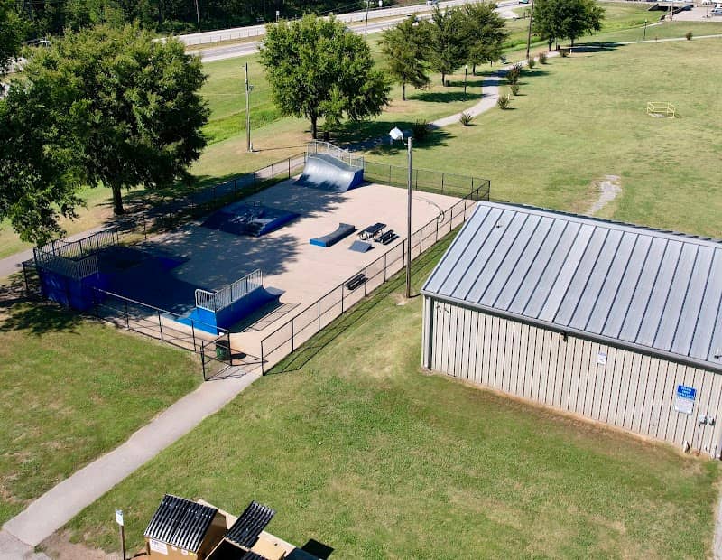Black Gold Skate Park - Image 2