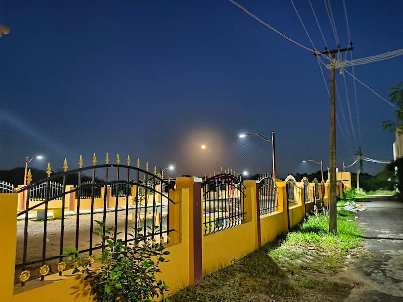Valavanur park - Image 1