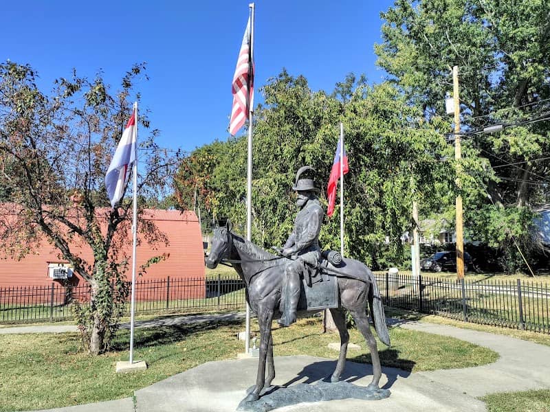 General Joe Shelby Park - Image 1