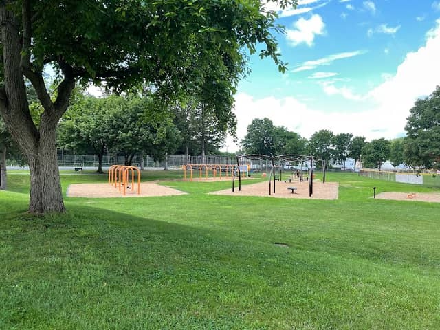 Barney Farms Park - Image 1
