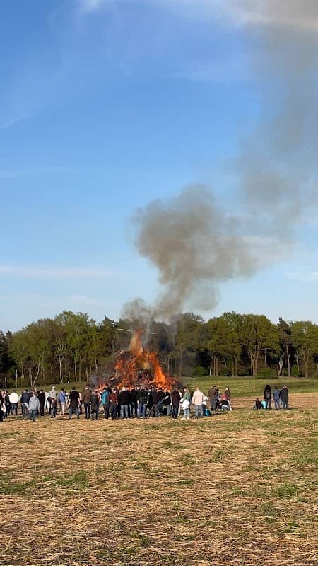 Osterfeuer Kroge - Image 1