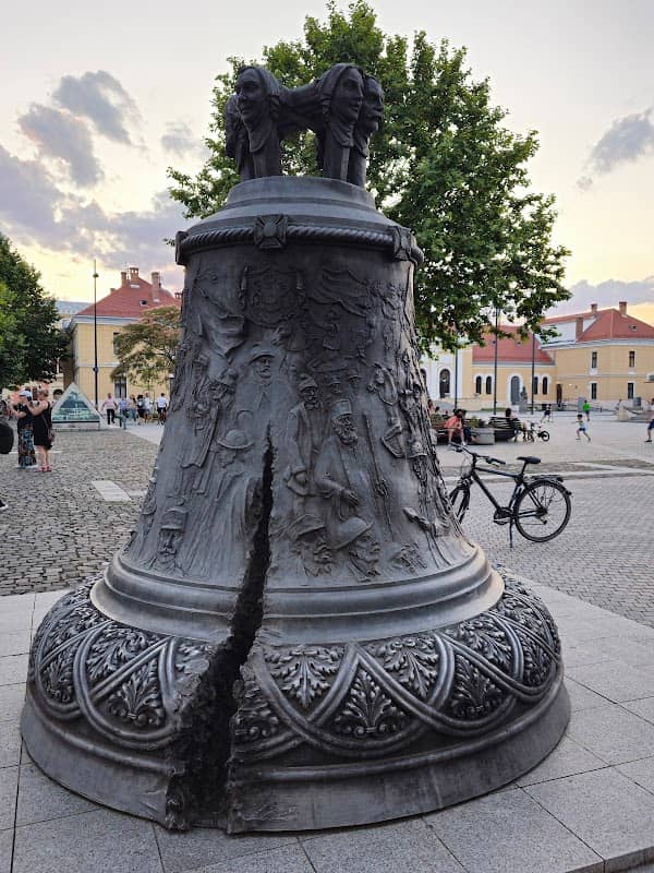 Clopotul Unirii - Image 1