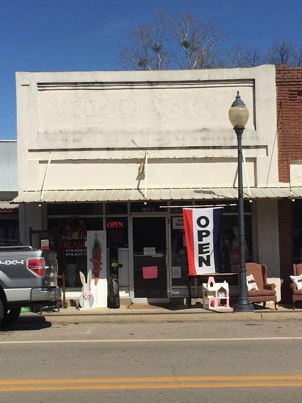 Mainstreet treasures - Image 1