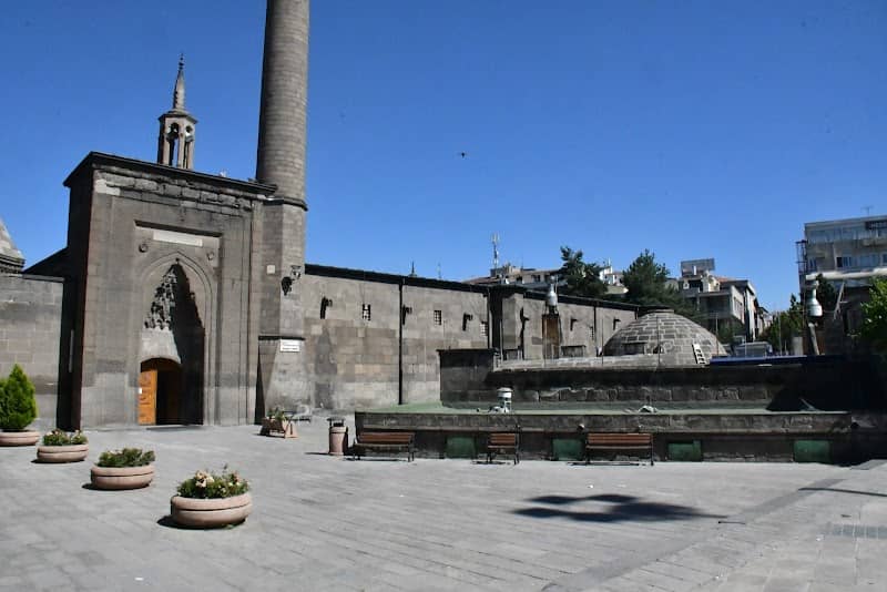 Hunat Bath - Image 3