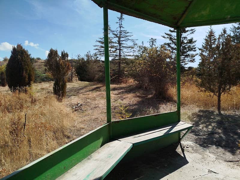 Abandoned building - Image 1