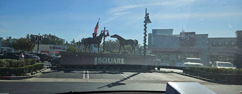 The SQUARE - Image 2