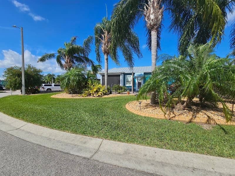 Bay Lake Resorts - Image 1