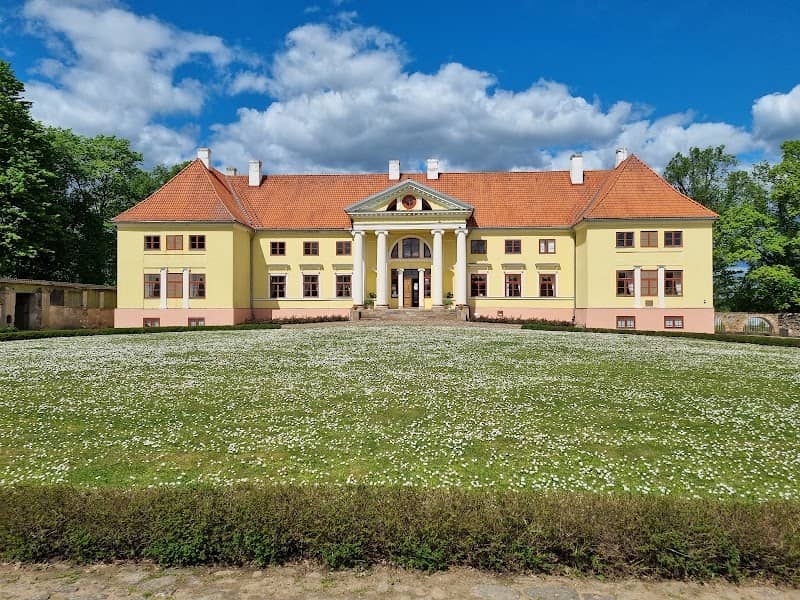 Durbe Manor - Image 1