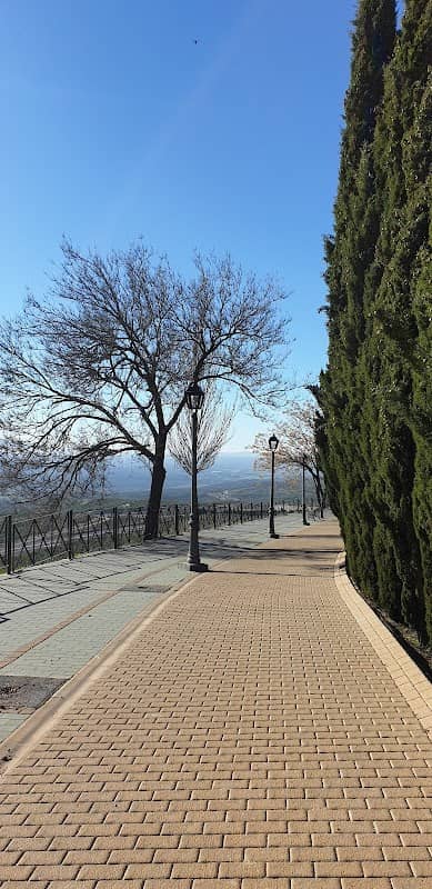 Paseo de las Murallas de Baeza - Image 2