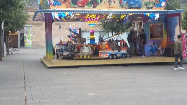 Kinderkarussell or Children's Carousel 🎠 - Image 2