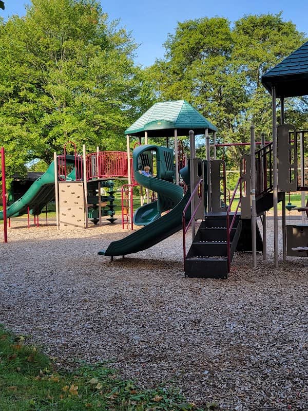 Laylin Park - Image 1