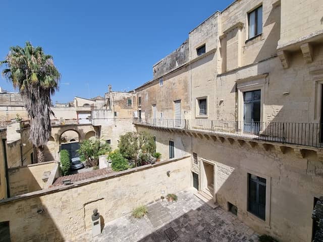 Palazzo Loffredo Adorno - Image 3