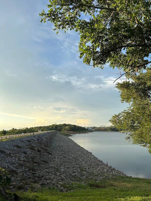 Huai Luek - Image 1