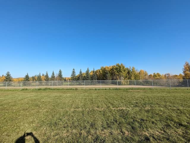 Athabasca Off Leash Dog Park - Image 1