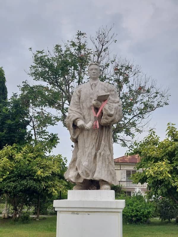 Chief Justice Ramon Q. Avanceña Statue - Image 1