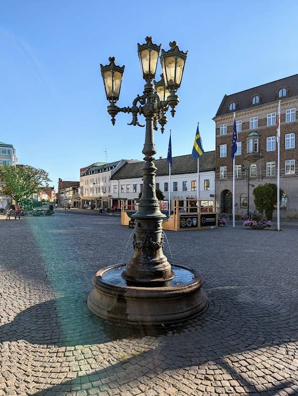 Rådhusets Water Lantern - Image 1