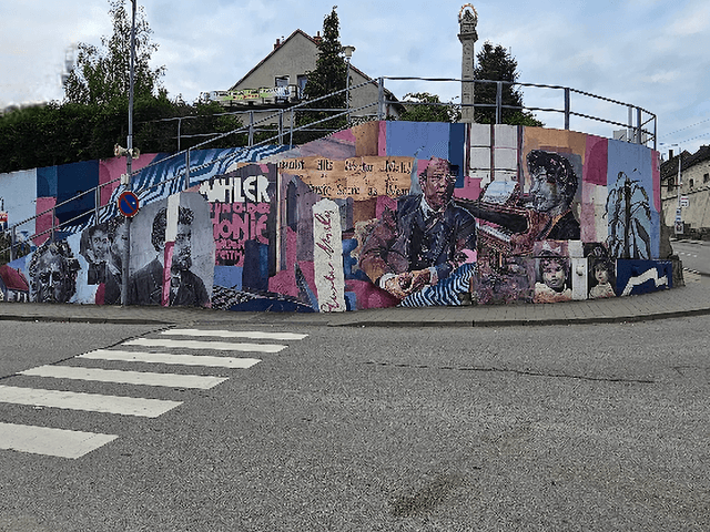U dlouhé stěny graffiti - Image 1