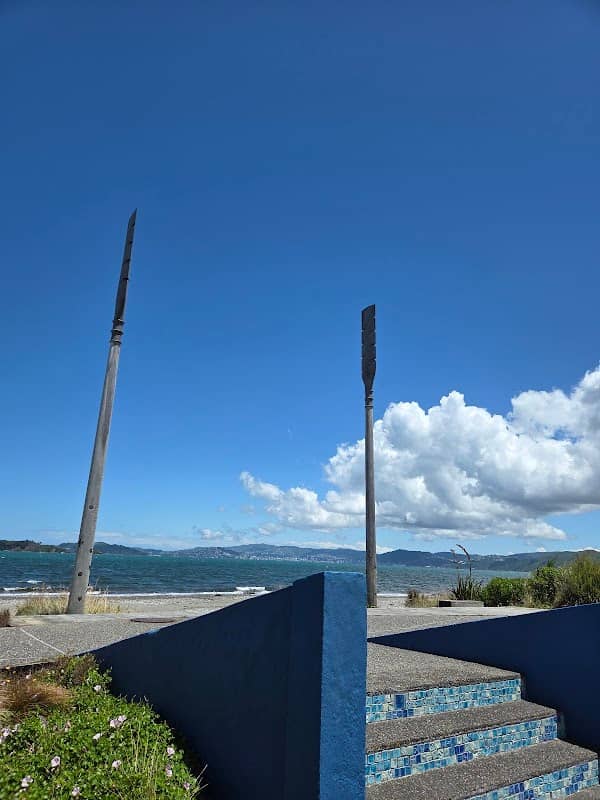 Waka Paddles - Image 1