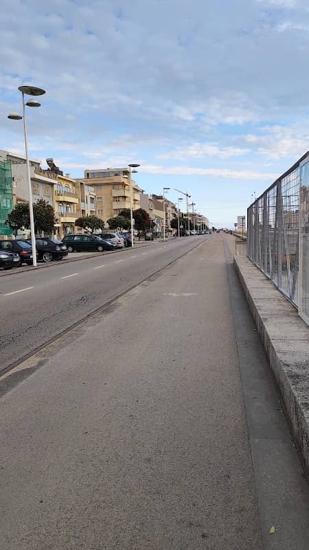 Avenida Infante Dom Henrique - Image 2