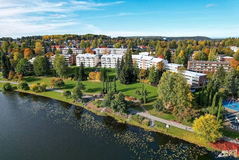 Valkeisenlammen puisto - Image 1