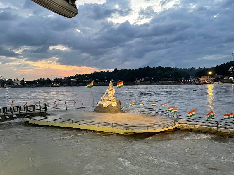 Ram Jhula Ganga Ghat - Image 3