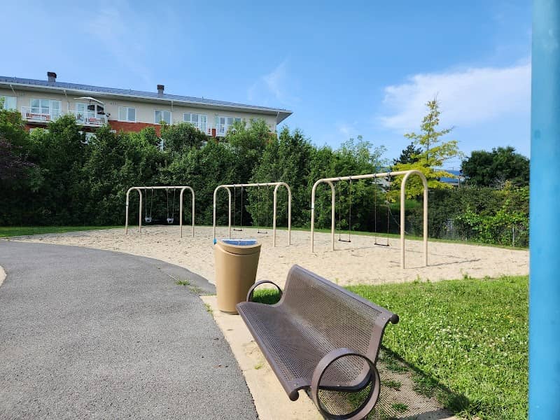 Pommiers Park - Image 2