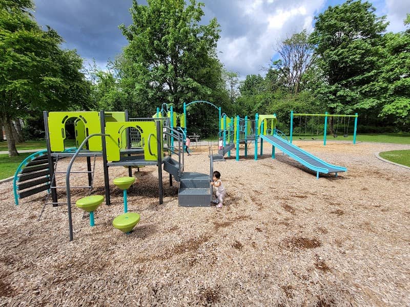 Dawes Hill Park - Image 2