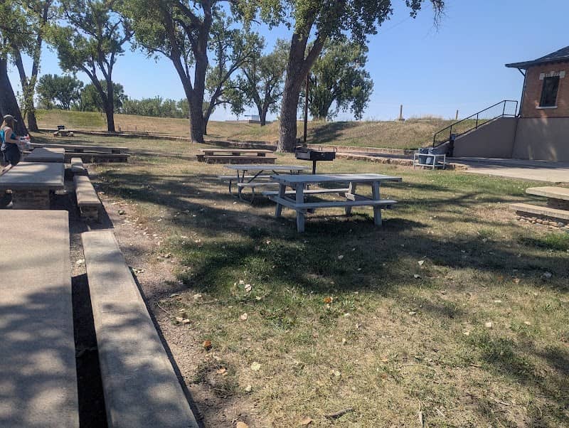 Dr. Maurice Hilleman Park - Image 2