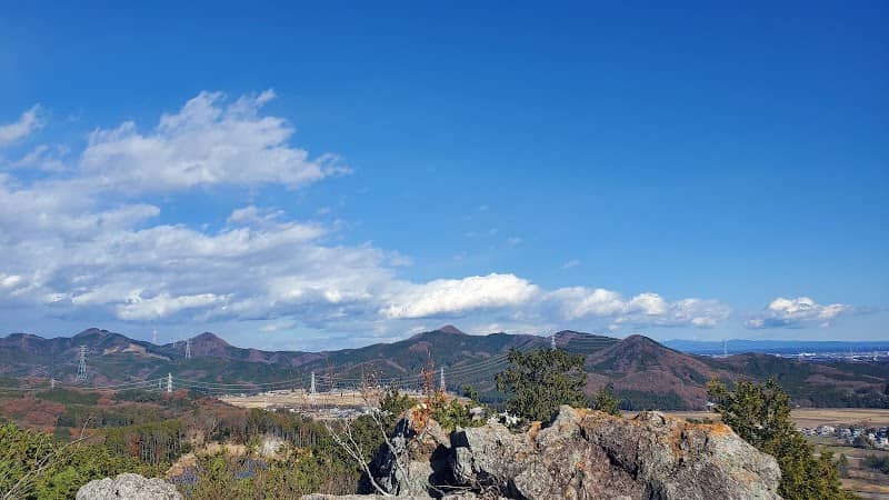 男抱山 - Image 1