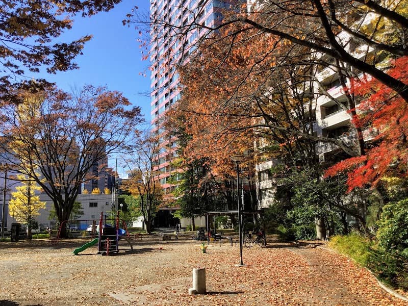 Itsutsubashi Park - Image 1