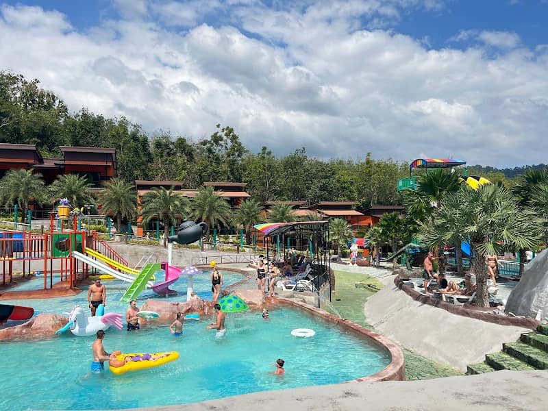 สวนน้ำชมวิว Chomview water park - Image 1