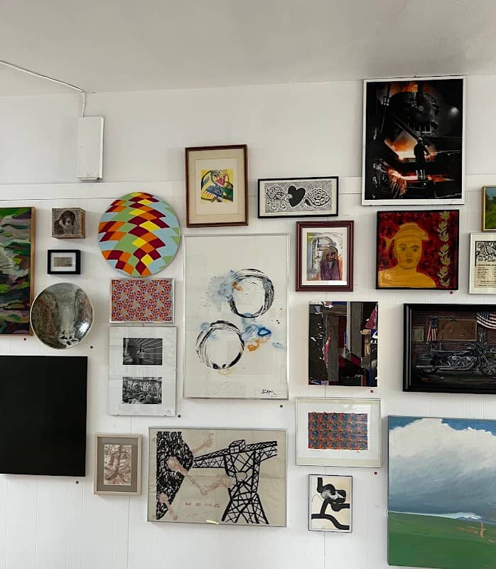 Museum of Friends - Image 3