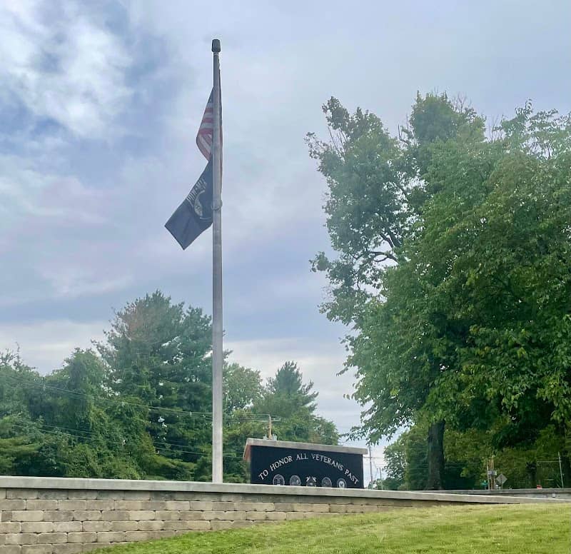 Veterans Monument Park - Image 1