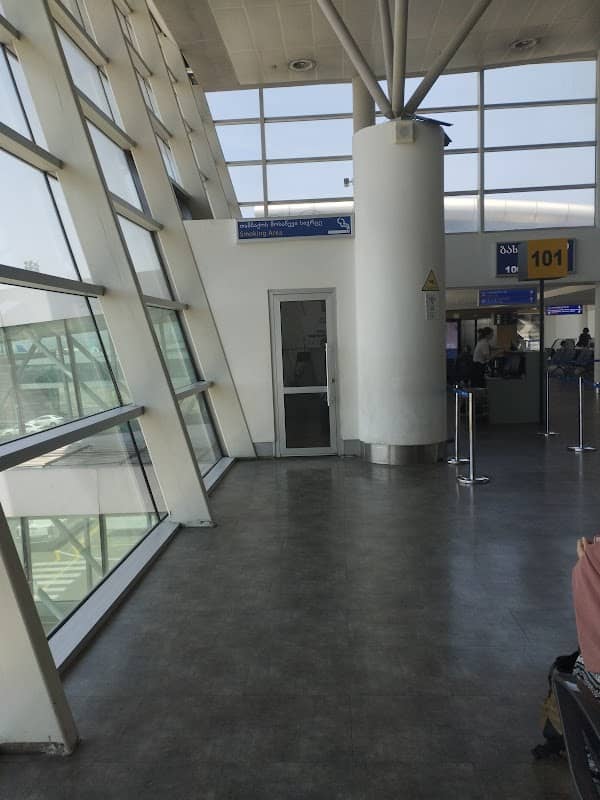 Smoking Zone - Image 1