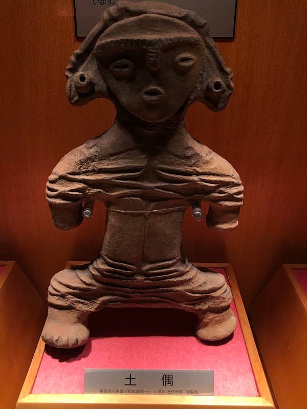 Jomon earrings Museum - Image 1