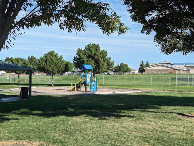 Vintage Park - Image 1