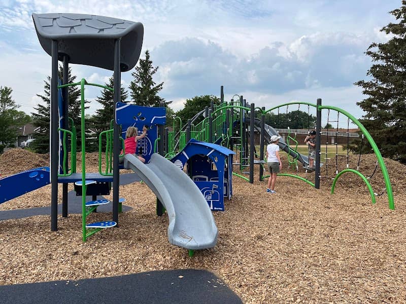 Edinbrook Park - Image 2