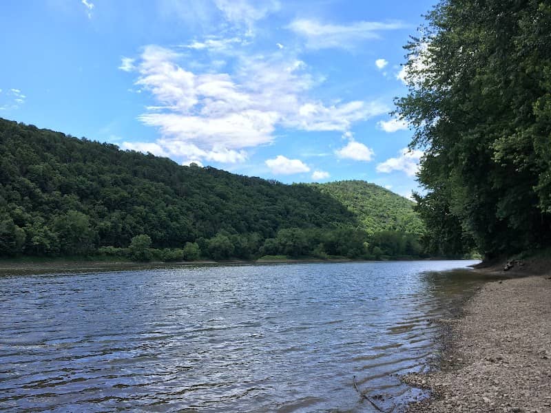 Riverside Park - Image 3