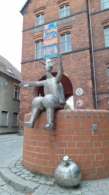 Figur mit Kugel - Image 2