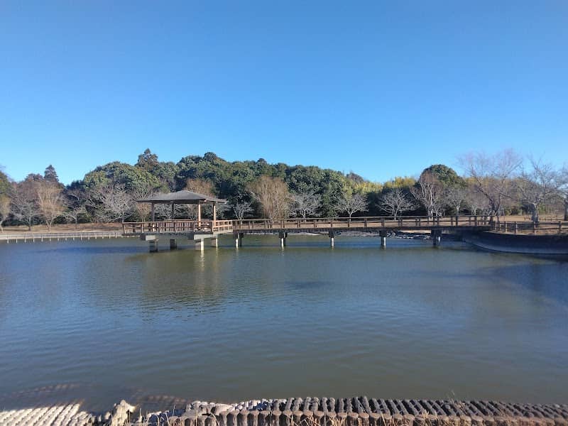 水上東屋(宮島池親水公園)修景池ゾーン側 - Image 1