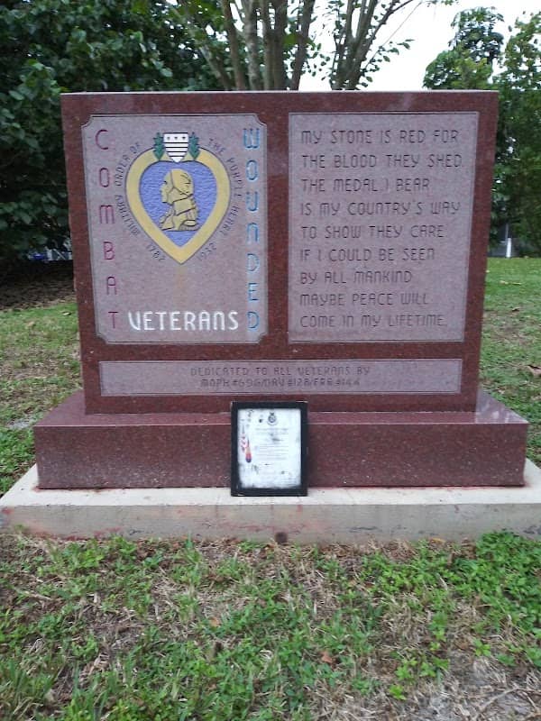 Veterans' Memorial - Image 1