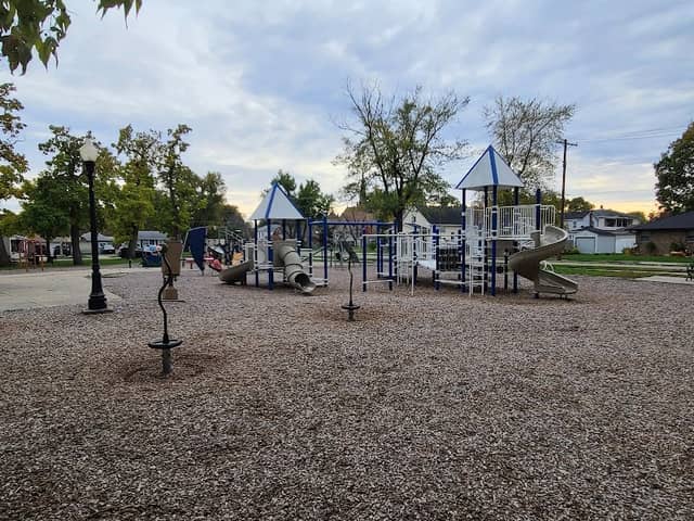 Ridgen Park - Image 2
