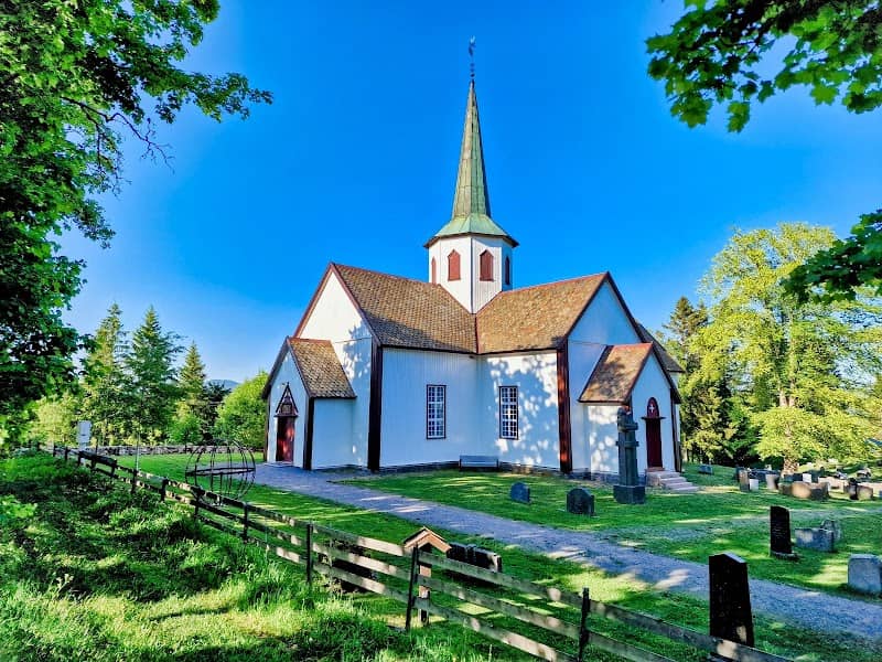 Lunner Church - Image 1