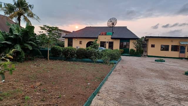 Shiyanbola's Compound - Image 1