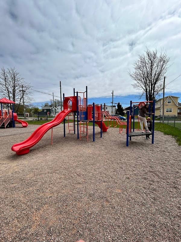 Notre Dame Park - Image 1